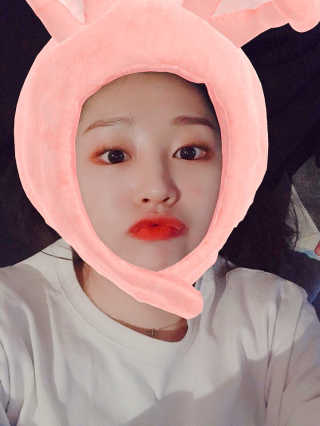 [블랙루즈] 에어 핏 벨벳틴트 시즌1 7종 중 택1+랜덤1 — 4.83점을 준 리뷰어가 2018년 11월 올린 사용 사진