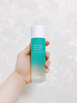 오지아이 워터 밤 모이스처 스킨 에센스 180ml — 5점을 준 리뷰어가 2019년 12월 올린 사용 사진