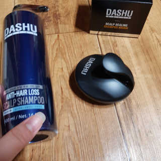 다슈코리아 다슈 단백질 한방 두피 골드 샴푸 500ml +샴푸브러쉬 — 5점을 준 리뷰어가 2019년 10월 올린 사용 사진