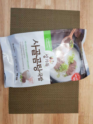 [풀무원] 사골곰탕국밥 황태해장국밥 — 4.83점을 준 리뷰어가 2018년 6월 올린 사용 사진