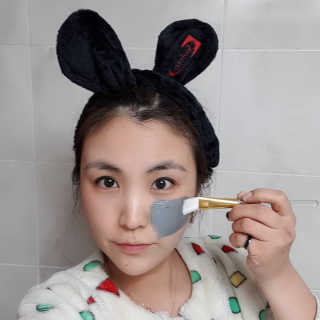 SWISSE 스위스 마누카 허니 디톡시파잉 페이셜 마스크 — 5점을 준 리뷰어가 2020년 1월 올린 사용 사진