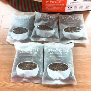 [펫토리아] 맛도 영양도 BEST 한끼뚝딱 강아지 사료 — 5점을 준 리뷰어가 2018년 12월 올린 사용 사진
