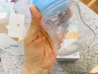 유비맘 신생아젖병 120ml 트리플팩_ 젖꼭지 포함 — 3.5점을 준 리뷰어가 2020년 3월 올린 사용 사진