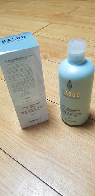 셀리본 하수오 내츄럴 프리벤션 탈모관리 샴푸 300ml — 4점을 준 리뷰어가 2019년 11월 올린 사용 사진