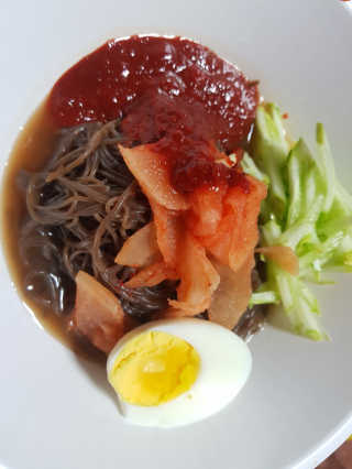 유천냉면 유천 비빔냉면 2인분+메밀지짐만두 280g — 4.67점을 준 리뷰어가 2018년 6월 올린 사용 사진
