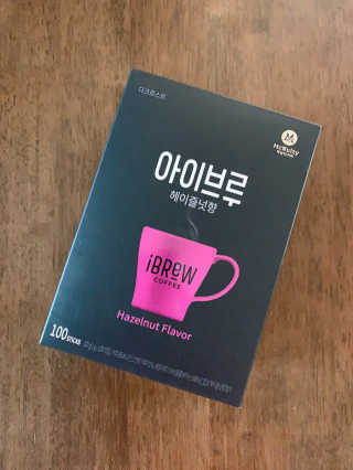 한국맥널티 아이브루 헤이즐넛향 100T — 5점을 준 리뷰어가 2019년 11월 올린 사용 사진