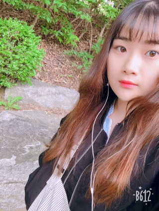아이소이 불가리안 로즈 인텐시브 리프팅 세럼 20ml 탄력세럼 — 4.83점을 준 리뷰어가 2018년 5월 올린 사용 사진
