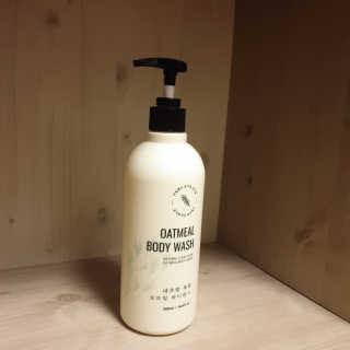 (주)에네스티 내추럴 촉촉  오트밀 바디워시 500ml — 5점을 준 리뷰어가 2019년 12월 올린 사용 사진