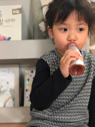 풀무원 식물성유산균 레드앤오메가 + 푸룬앤바이오 — 4.83점을 준 리뷰어가 2018년 11월 올린 사용 사진
