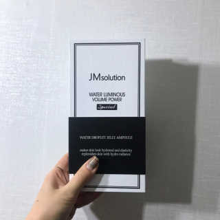 JM솔루션 물광 볼륨 파워 스페셜 — 4.5점을 준 리뷰어가 2018년 12월 올린 사용 사진