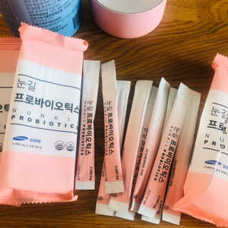 눈길 프로바이오틱스 눈길 콜라겐 프로바이오틱스 — 5점을 준 리뷰어가 2019년 11월 올린 사용 사진