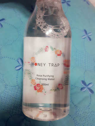 Honey Trap 허니트랩 로즈 퓨리파잉 클렌징 워터 — 4.5점을 준 리뷰어가 2018년 2월 올린 사용 사진