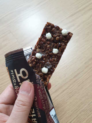 오그래놀라 카카오유산균볼 오그래놀라바 카카오앤유산균볼 — 5점을 준 리뷰어가 2020년 3월 올린 사용 사진