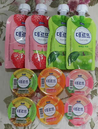 데르뜨 떠먹는 과일 3종, 짜먹는 과일 2종 총 10개 체험 — 5점을 준 리뷰어가 2020년 3월 올린 사용 사진