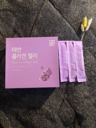 네츄럴굿띵스 태반 콜라겐 젤리 15포 — 5점을 준 리뷰어가 2018년 11월 올린 사용 사진