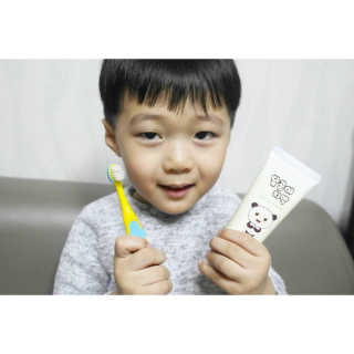 달곰이 어린이 치약+어린이 칫솔 SET — 5점을 준 리뷰어가 2018년 1월 올린 사용 사진