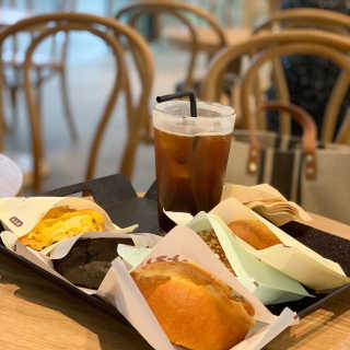 삼송빵집 부천점 [삼송빵집 부천역사점]삼송빵집 특별세트 — 5점을 준 리뷰어가 2019년 8월 올린 사용 사진