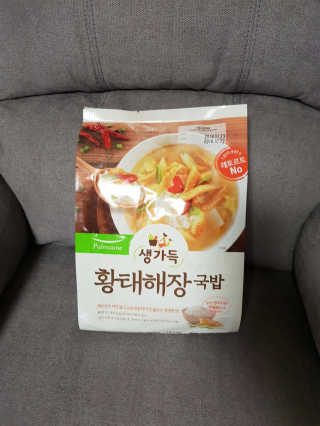 [풀무원] 사골곰탕국밥 황태해장국밥 — 5점을 준 리뷰어가 2018년 6월 올린 사용 사진