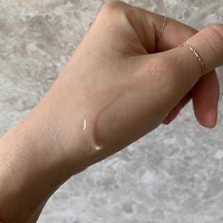 [스킨큐어] 산다화 비타민C 화이트닝 에센스 30ml — 5점을 준 리뷰어가 2019년 7월 올린 사용 사진