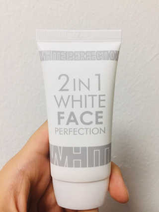 피움 스킨바리스타 2in1 화이트 페이스 퍼펙션 50ml — 3.67점을 준 리뷰어가 2018년 10월 올린 사용 사진