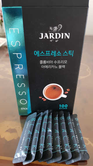 (주)쟈뎅 쟈뎅 에스프레소 스틱 아메리카노 블랙 — 5점을 준 리뷰어가 2018년 10월 올린 사용 사진