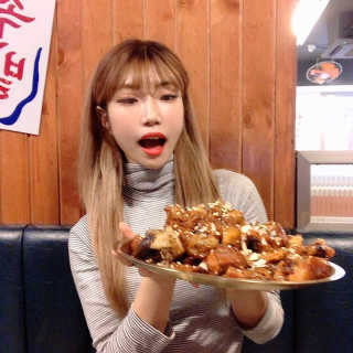 [동네맛집족발] 4개 족발 중 택1 — 5점을 준 리뷰어가 2020년 2월 올린 사용 사진