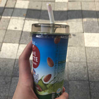 마이카페라떼 말차 아몬드브리즈 7개입 — 4.5점을 준 리뷰어가 2019년 11월 올린 사용 사진