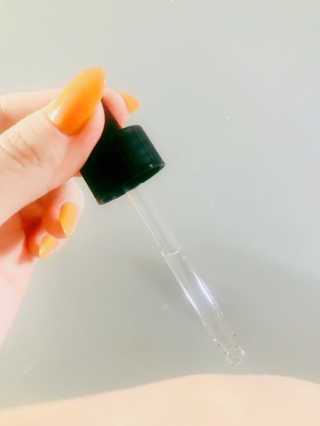 [스킨큐어] 산다화 비타민C 화이트닝 에센스 30ml — 5점을 준 리뷰어가 2019년 7월 올린 사용 사진
