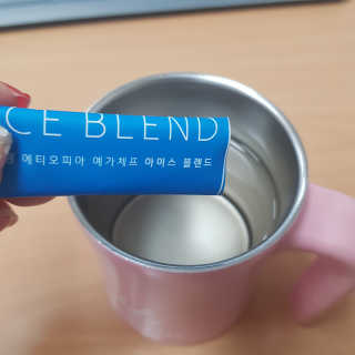 (주)쟈뎅 [쟈뎅] 에스프레소스틱 아이스블렌드 — 5점을 준 리뷰어가 2019년 5월 올린 사용 사진