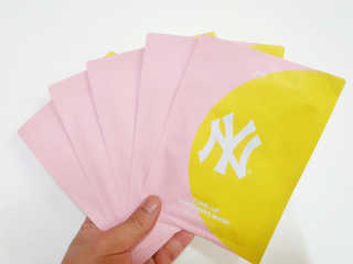 MLB COSMETICS [MLB PLAY] 톤업 화이트닝 마스크 1BOX — 3점을 준 리뷰어가 2019년 9월 올린 사용 사진
