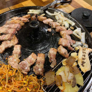[화덕고깃간 마곡발산점] 화덕삼겹살2인분 — 5점을 준 리뷰어가 2019년 8월 올린 사용 사진