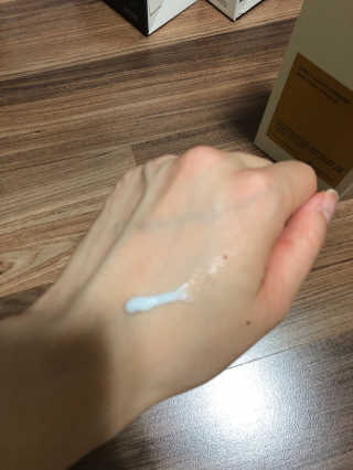 프라도란트 더티솔티패션 바디프라이머크림 01, 02 — 4점을 준 리뷰어가 2018년 8월 올린 사용 사진