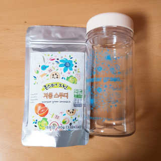 몬스터그린스무디 +전용보틀 — 3.5점을 준 리뷰어가 2017년 10월 올린 사용 사진