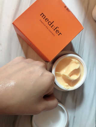 [메디페르] 루테인크림 — 4점을 준 리뷰어가 2019년 9월 올린 사용 사진