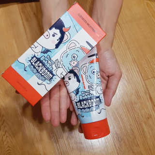 엘리자베카 헬포어 버블 블랙붐 차콜 포어팩 — 4점을 준 리뷰어가 2017년 8월 올린 사용 사진