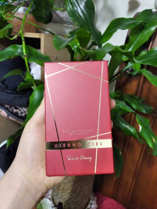 레드컨테이너 비에르노시엘 오 드 퍼퓸 디퓨저 블랙체리 — 5점을 준 리뷰어가 2020년 2월 올린 사용 사진