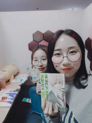 [공간 만화카페] 1인당 3시간 이용+음료 1잔, 2인Set — 4점을 준 리뷰어가 2019년 4월 올린 사용 사진