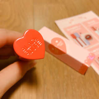 [블랙루즈] 컬러 락 하트 틴트 1+1 — 5점을 준 리뷰어가 2019년 8월 올린 사용 사진