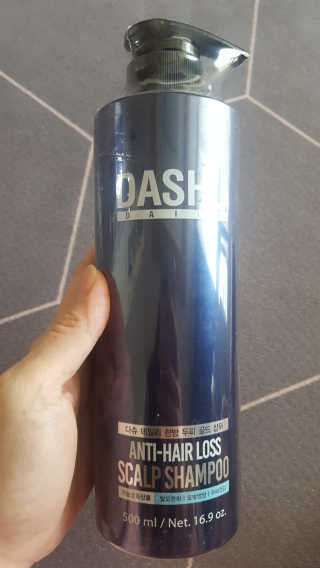 다슈코리아 다슈 데일리 한방 두피 골드 샴푸 500ml — 4점을 준 리뷰어가 2018년 1월 올린 사용 사진