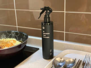 PEACE MOMENT 피스모먼트 인세컨즈포키친 320mL 천연살균소독제 — 5점을 준 리뷰어가 2019년 2월 올린 사용 사진