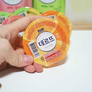 데르뜨 떠먹는 과일 3종, 짜먹는 과일 2종 총 10개 체험 — 5점을 준 리뷰어가 2020년 3월 올린 사용 사진