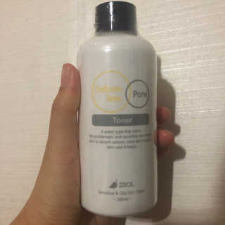 이솔화장품 이솔 세범 리스 포어 토너 200ml — 4.33점을 준 리뷰어가 2018년 8월 올린 사용 사진