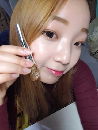 딜라잇18 홀리몰리 글리터라이너 — 3점을 준 리뷰어가 2016년 10월 올린 사용 사진