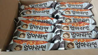 라면 그대로가 제일 맛있는 더엄마라면 — 5점을 준 리뷰어가 2019년 7월 올린 사용 사진