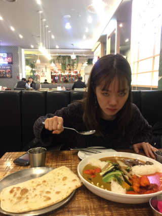 델리커리삼성포스코점 [델리커리 삼성포스코점]3색커리 2인 + 버터난 . — 5점을 준 리뷰어가 2018년 12월 올린 사용 사진