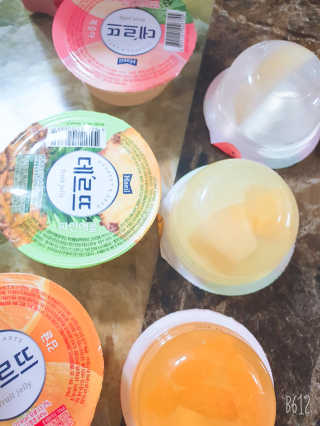 데르뜨 떠먹는 과일 3종, 짜먹는 과일 2종 총 10개 체험 — 5점을 준 리뷰어가 2020년 3월 올린 사용 사진