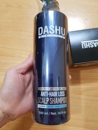 다슈코리아 다슈 단백질 한방 두피 골드 샴푸 500ml +샴푸브러쉬 — 5점을 준 리뷰어가 2020년 1월 올린 사용 사진