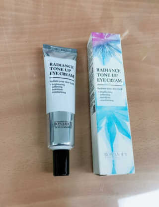 보나쥬르 래디언스 톤업 아이크림 30ml — 4점을 준 리뷰어가 2018년 8월 올린 사용 사진