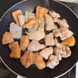 개근질마트 잇메이트 스팀 닭가슴살 혼합 1kg — 4.5점을 준 리뷰어가 2019년 11월 올린 사용 사진