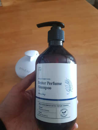 달리프 베러 퍼퓸 샴푸 1000ml 레이니데이 or 일랑로즈 — 5점을 준 리뷰어가 2020년 2월 올린 사용 사진